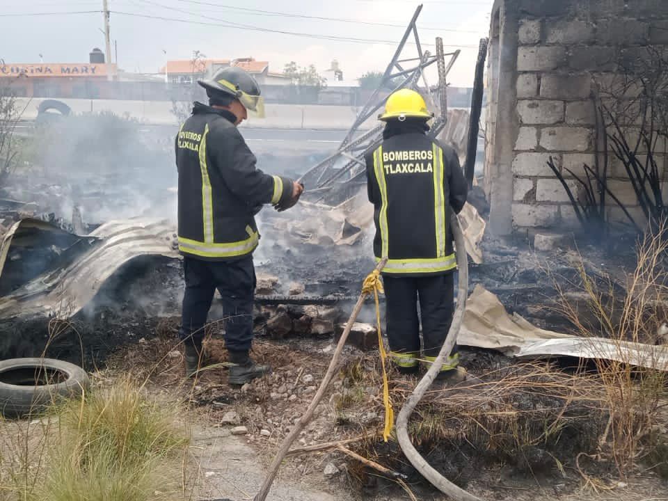 Atiende Protección Civil y Seguridad Pública de Huamantla incendio en Nuevos Horizontes